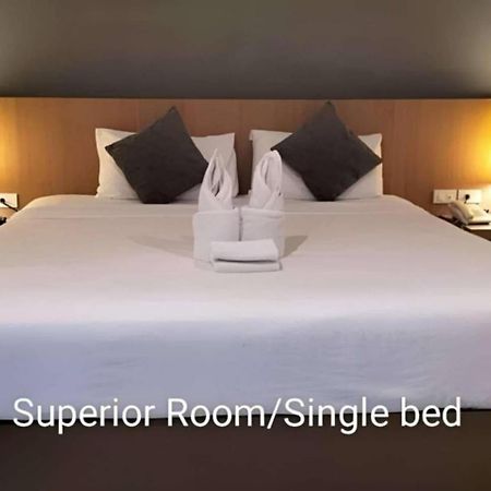 S Tara Grand Hotel Surat Thani Eksteriør billede