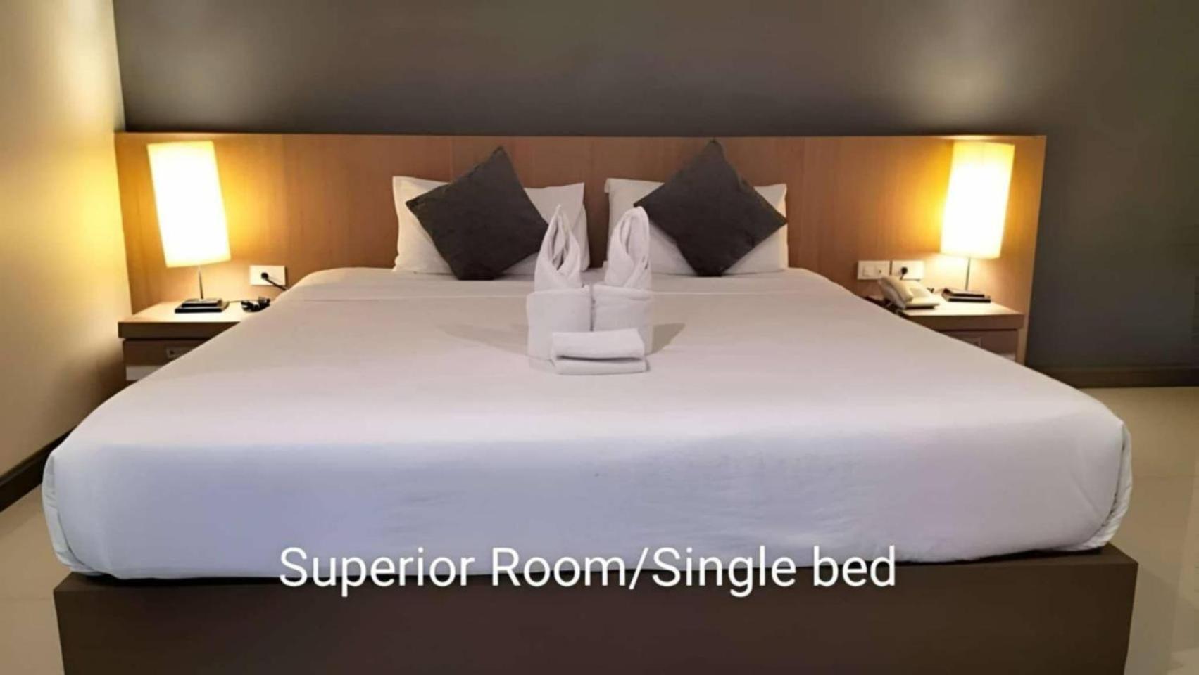 S Tara Grand Hotel Surat Thani Eksteriør billede