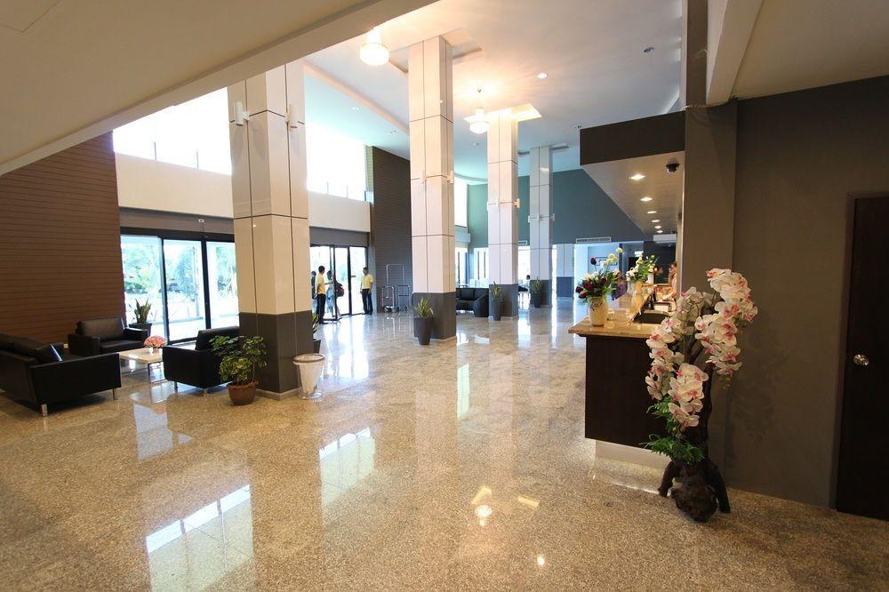 S Tara Grand Hotel Surat Thani Eksteriør billede